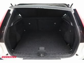 Volvo XC40 1.5 T2 Momentum Core LED Apple/Android Cruise PDC picture 31