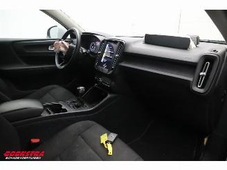 Volvo XC40 1.5 T2 Momentum Core LED Apple/Android Cruise PDC picture 18