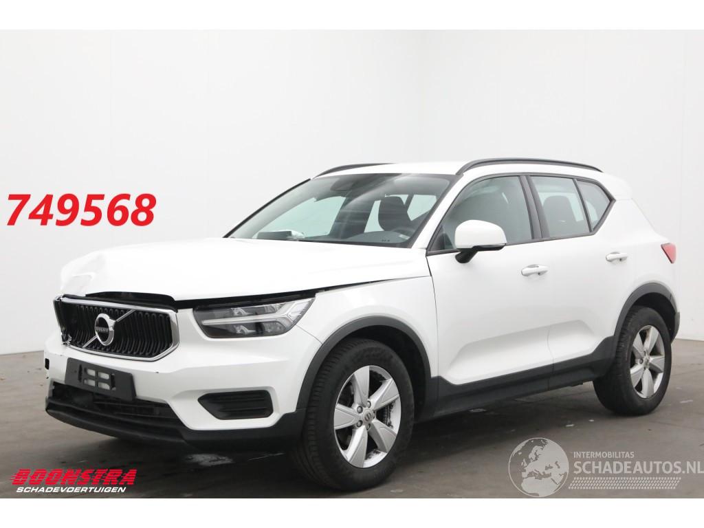 Volvo XC40 1.5 T2 Momentum Core LED Apple/Android Cruise PDC