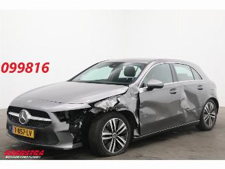 uszkodzony samochody osobowe Mercedes A-klasse 200 7G-Tronic Premium Plus Clima Cruise PDC 2021/4