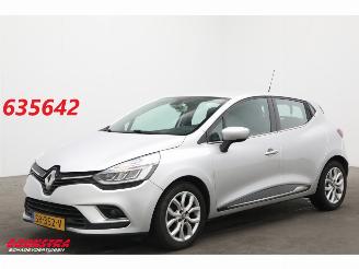 Unfallwagen Renault Clio 0.9 TCe Intens Navi Clima Cruise PDC 2018/6