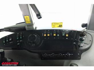 New Holland  TVT 190 BY 2005 6.000 Uur picture 11