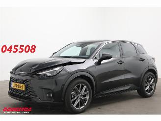 skadebil auto Lexus LBX Relax 2WD ACC HUD LRHZ 360° Leder Navi 4781km!! 2025/10