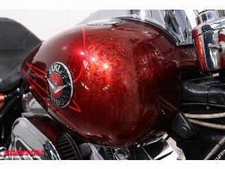 Harley-Davidson  FLHRSE5 CVO Road King picture 13