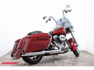 Harley-Davidson  FLHRSE5 CVO Road King picture 3