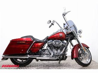 Harley-Davidson  FLHRSE5 CVO Road King picture 7