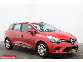 Renault Clio Estate 1.5 dCi Ecoleader Zen Navi Bluetooth Airco Cruise PDC AHK picture 2