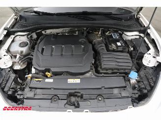 Seat Leon Sportstourer 2.0 TDI Aut. Style LED ACC Virtual Apple/Android Camera LRHZ SHZ picture 8