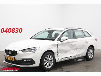 Schadeauto Seat Leon Sportstourer 2.0 TDI Aut. Style LED ACC Virtual Apple/Android Camera LRHZ SHZ 2022/3
