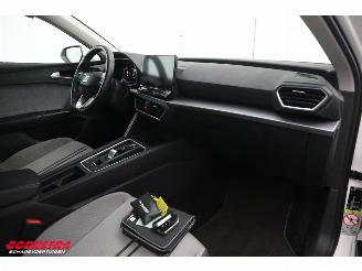 Seat Leon Sportstourer 2.0 TDI Aut. Style LED ACC Virtual Apple/Android Camera LRHZ SHZ picture 16