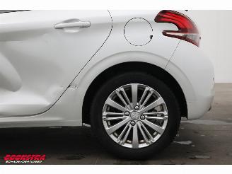 Peugeot 208 1.2 PT. 110 Signature Clima PDC Mirrorlink Camera 93.920 km! picture 7