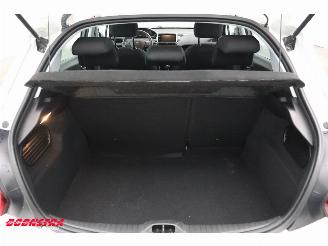 Peugeot 208 1.2 PT. 110 Signature Clima PDC Mirrorlink Camera 93.920 km! picture 30