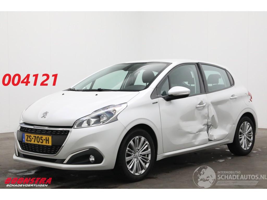 Peugeot 208 1.2 PT. 110 Signature Clima PDC Mirrorlink Camera 93.920 km!
