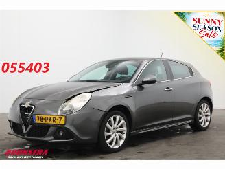 skadebil auto Alfa Romeo Giulietta 1.4 T Distinctive Bluetooth Clima Cruise 2011/2