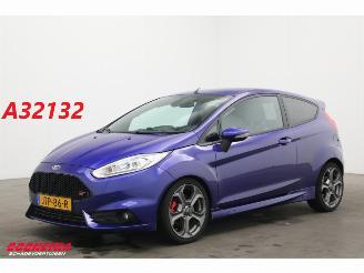 skadebil auto Ford Fiesta 1.6 ST2 Clima Cruise Navi PDC LMV 2014/12