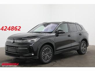 Damaged car Volkswagen Tiguan 1.5 eHybrid Life LED ACC Apple/Android Camera LRHZ 10 km!! 2025