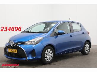 Schadeauto Toyota Yaris 1.0 VVT-i Aspiration Airco Bluetooth Camera 141.236 km! 2016/12