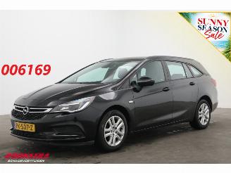 Gebrauchtwagen PKW Opel Astra Sports Tourer 1.0 Online Edition Navi Airco Cruise PDC AHK 2017/10