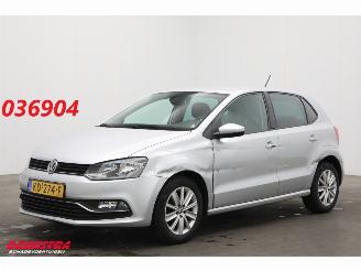 Schadeauto Volkswagen Polo 1.0 Comfortline Edition Clima Cruise Bluetooth AHK 2016/8