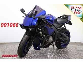 damaged motor cycles Yamaha  R1 ABS LED Arrow 2015/1