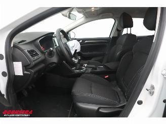 Renault Mégane Estate 1.0 TCe Business Zen Cruise Clima Navi Bluetooth PDC LMV picture 15