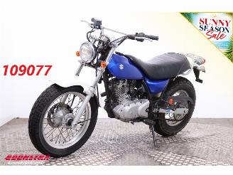 begagnad bil motor Suzuki  VanVan 200cc 3.781 km! 2003/7