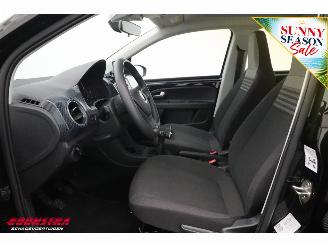Volkswagen Up! 1.0 5-drs Airco 95.741 km! picture 17