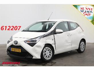 Coche accidentado Toyota Aygo 1.0 VVT-i x-play 5-drs Airco Cruise Camera Bluetooth 2021/3