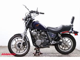 Honda  VT 400 C picture 5