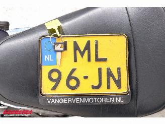 Honda  VT 400 C picture 21