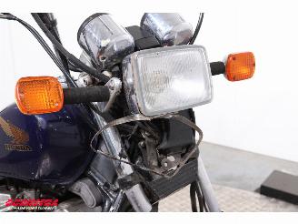 Honda  VT 400 C picture 13
