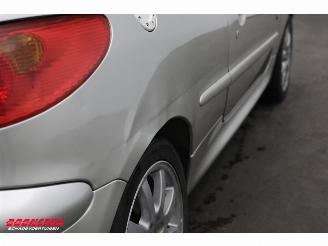 Peugeot 206 CC 1.6-16V Roland Garros Hardtop Clima Leder picture 5
