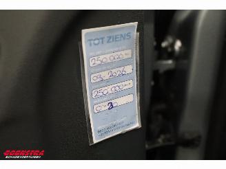 Volvo V-60 2.4 D6 AWD Plug-In Hybrid Summum Glasdak Navi Memory Leder SHZ Camera PDC AHK picture 19
