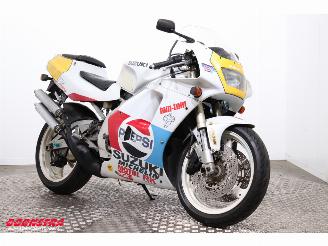 Suzuki RGV 250 VJ22 Pepsi picture 2