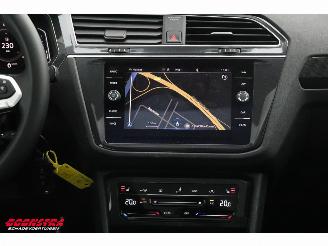 Volkswagen Tiguan 2.0 TSI DSG 4Motion Pano Schuif/kantel ACC Clima Navi SHZ Apple/Android Camera PDC picture 15