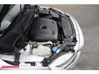Volvo V-40 2.0 T3 Momentum Navi Cruise SHZ PDC LMV picture 8