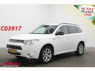 uszkodzony samochody osobowe Mitsubishi Outlander 2.0 PHEV Executive Edition Navi Cruise Clima Bluetooth 2014/10