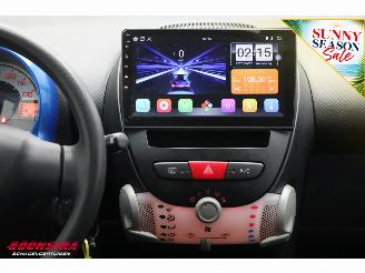 Toyota Aygo 1.0 VVT-i Now 5-drs Airco Navi Bluetooth 92.182 km! picture 13
