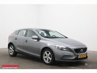 Volvo V-40 2.0 T2 Nordic+ Cruise Clima Navi Bluetooth SHZ PDC picture 2