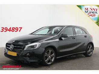 Vaurioauto  passenger cars Mercedes A-klasse 180 CDI Lease Edition Navi Airco Cruise PDC 2015/7