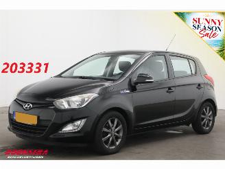 Schadeauto Hyundai I-20 1.2i i-Deal Airco 128.468 km! 2013/4