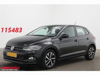 damaged passenger cars Volkswagen Polo 1.0 TSI Comfortline Bluetooth Airco Cruise PDC 2019/3