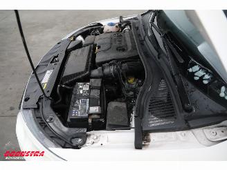 Skoda Fabia Combi 1.4 TDI DSG Ambition Business Navi Cruise Airco Bluetooth PDC picture 9
