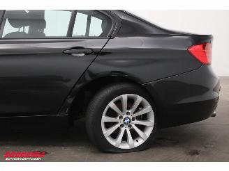 BMW 3-serie 320i AUT Executive Navi Cruise Clima PDC AHK 152.512 km! picture 6