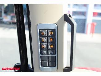 Massey Ferguson  MF 6712 S BY 2018 3.491 Uur Dyna 4 Airco Fronthef Lucht BY 2018 3.491 Uur!! picture 23
