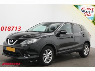 Schadeauto Nissan Qashqai 1.2 Connect Edition Pano Cruise Navi Clima Camera PDC Bluetooth 2014/2