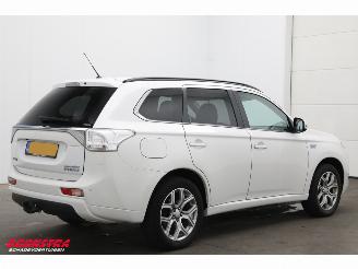 Mitsubishi Outlander 2.0 PHEV instyle 4WD Schuif/kantel Navi Clima Leder SHZ Camera PDC AHK picture 3