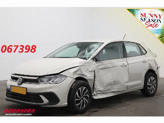 Damaged car Volkswagen Polo 1.0 TSI Life Virtual ACC Apple/Android 2022/8