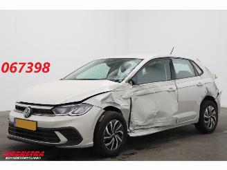damaged passenger cars Volkswagen Polo 1.0 TSI Life Virtual ACC Apple/Android 2022/8