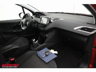 Peugeot 208 1.2 PureTech Signature Cruise Navi Airco Apple/Android PDC picture 14